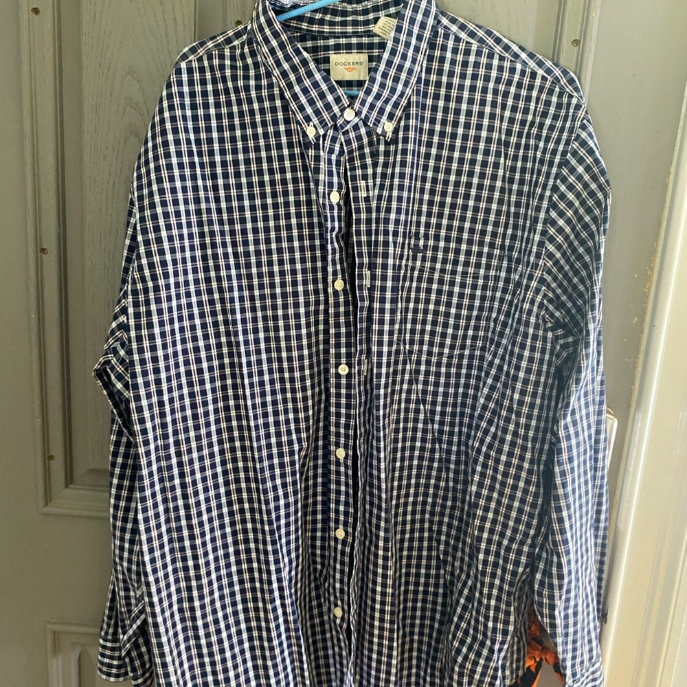 Dockers Men's Navy and White Plaid Shirt